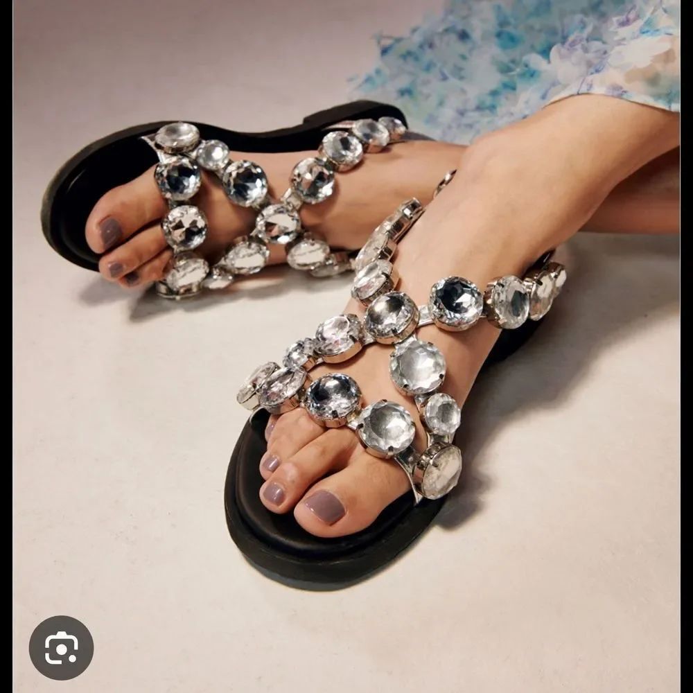 & Other Stories X SUSAN FANG |Crystal-embellished Leather Sandals